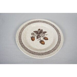 TWO Homer Laughlin Country Strawberry Stoneware Dinner Plates J-83 USA Vintage